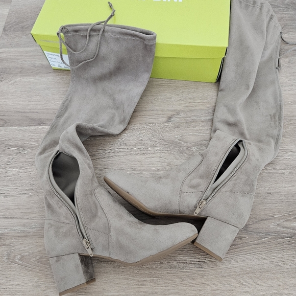 Gianni Bini Trillia Dusty Taupe Over-the-Knee Boots Size 7.5 - Picture 10 of 13